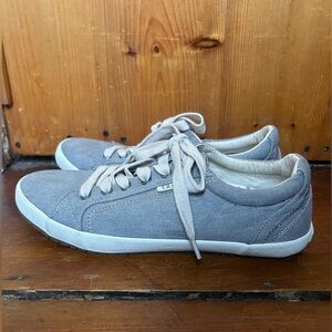 TAOS Star Gray Wash Canvas Lace Up Sneakers/Shoes Women's Size 9